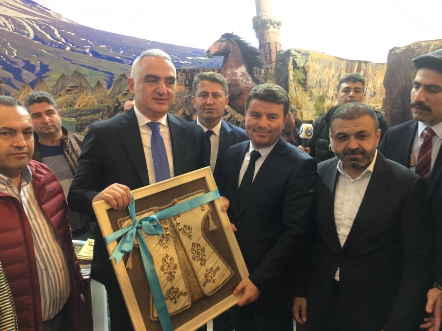 TURİZM BAKANI MEHMET NURİ ERSOY EMİTT FAURINI AKSARAY STANDINI ZİYARET ETTİ