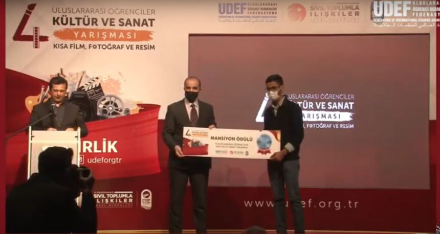 ASÜ ÖĞRENCİSİ SRİ LANKALI RAHMAN, FİLM YARIŞMASINDA ÖDÜL ALDI