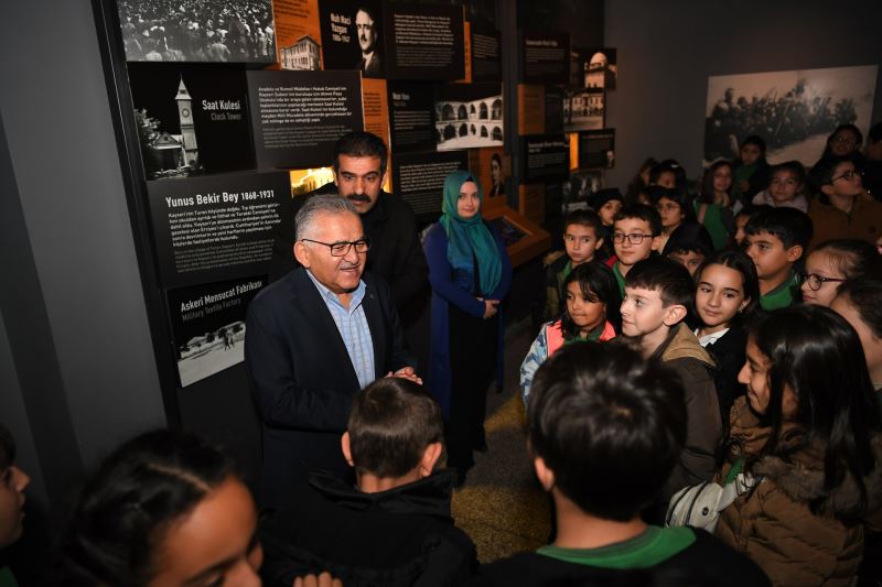Başkan Büyükkılıç, Minik Öğrencilere Milli Mücadele Müzesi’ni Anlattı