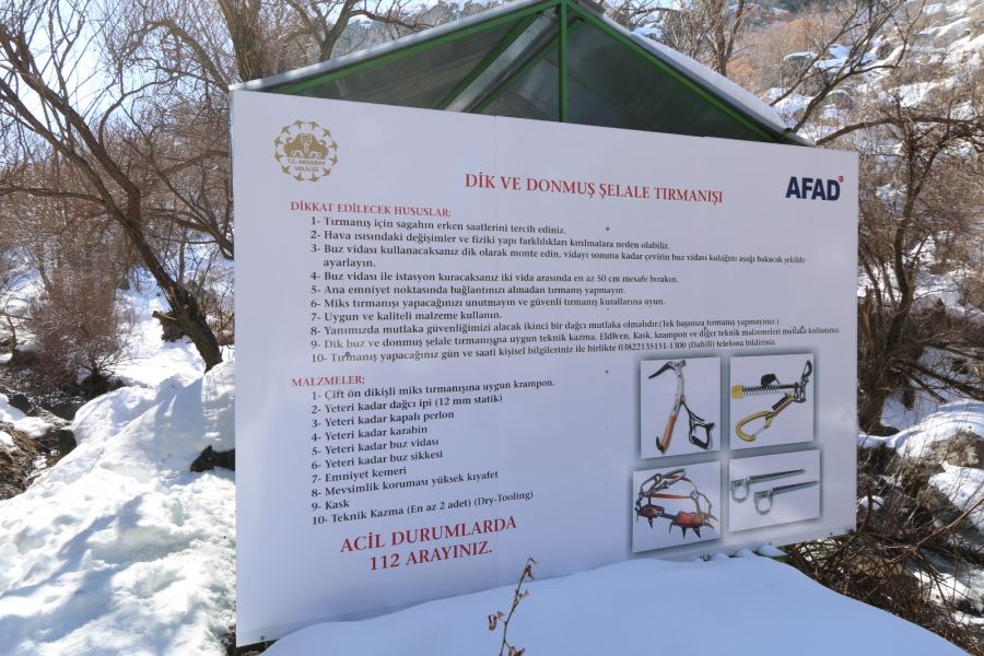 Buz tutan ‘Gelinkayası’ şelalesi büyük ilgi görüyor