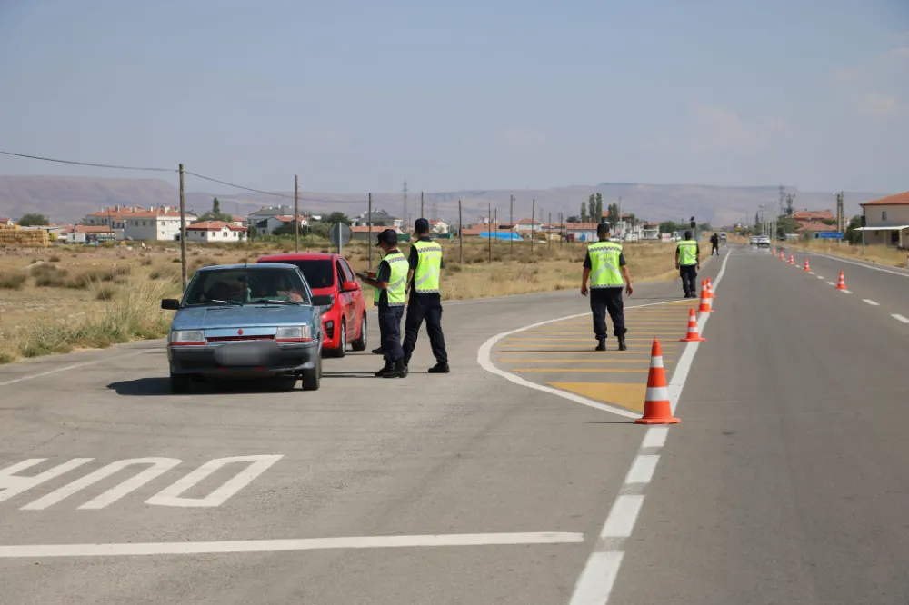 Gözünü Yoldan Ayırma, Sevdiklerinin Gözünü Yolda Bırakma