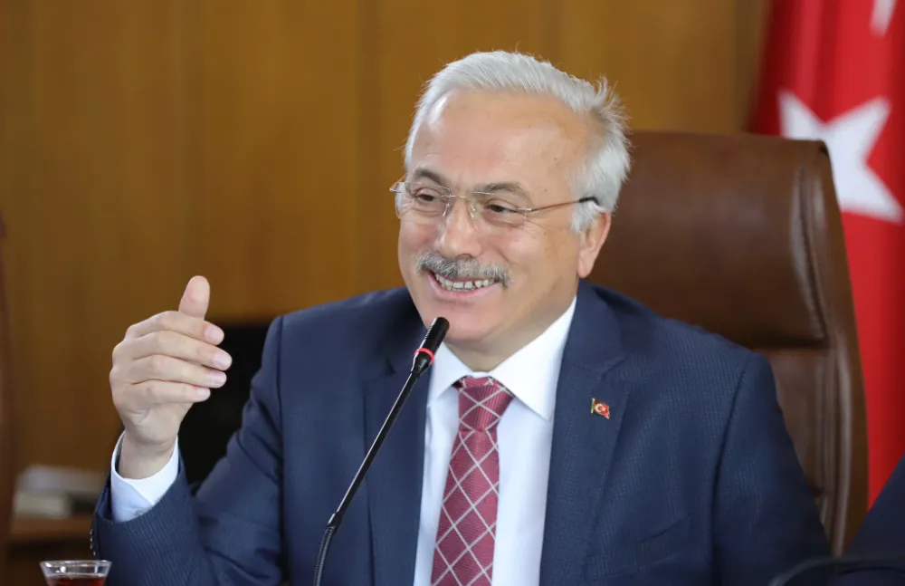 -Vali Mehmet Ali Kumbuzoğlu İl Genel Meclisini ziyaret etti