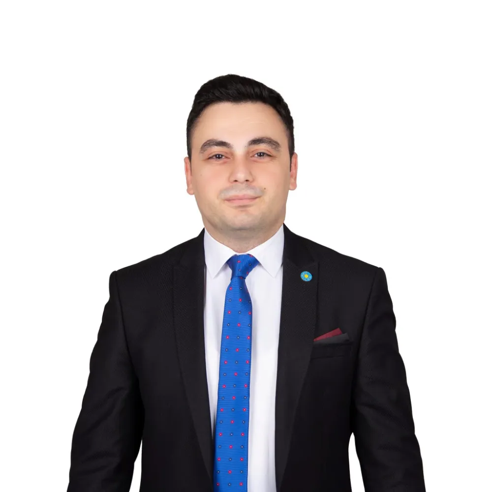 İYİ Partili Başkan Cahit Can Tekin: “Sındırgı 6.1 ile sarsıldı, çok şükür can kaybı yok!”