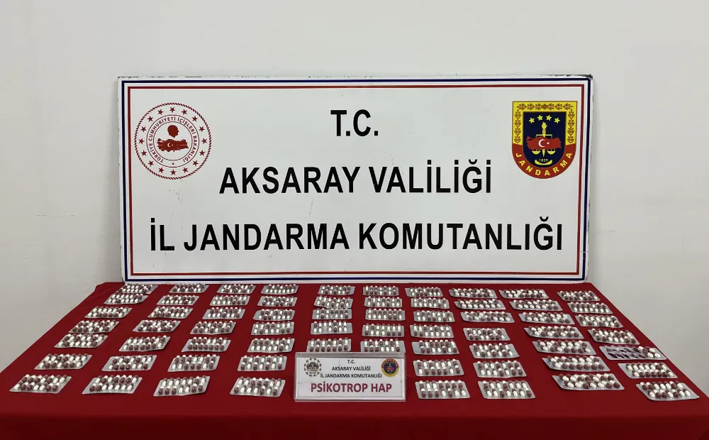 AKSARAY İL JANDARMA KOMUTANLIĞI  1048 adet pisikotrop hap ele geçirdi