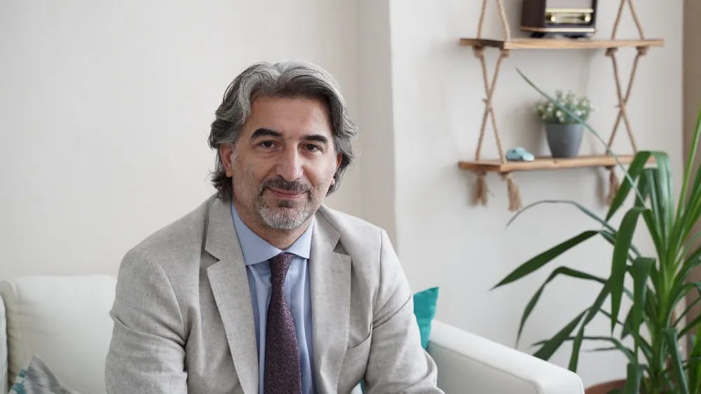 Sosyal Fobi misiniz? Çekingen misiniz? Aradaki Farklar Nelerdir? Nelere Dikkat Edilmeli?