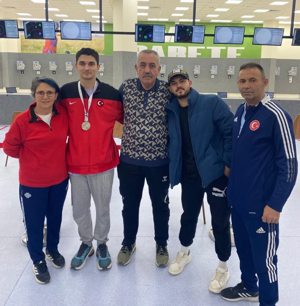 ASÜ’lü sporcudan para atıcılıkta çifte madalya başarısı