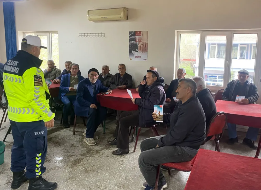 AKSARAY İL JANDARMA KOMUTANLIĞI  MOTOSİKLET KAZALARININ ÖNENMESİ İÇİN ÇALIŞMALARINI SÜRDÜRÜYOR