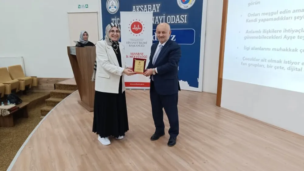 EĞİTİMCİLERE YOL İŞARETLERİ SEMİNERİN ARDINDAN MÜFTÜ IŞILDAR GENÇLERİN ÜZERİNDE OYNANAN OYUNLARA DİKKAT ÇEKTİ