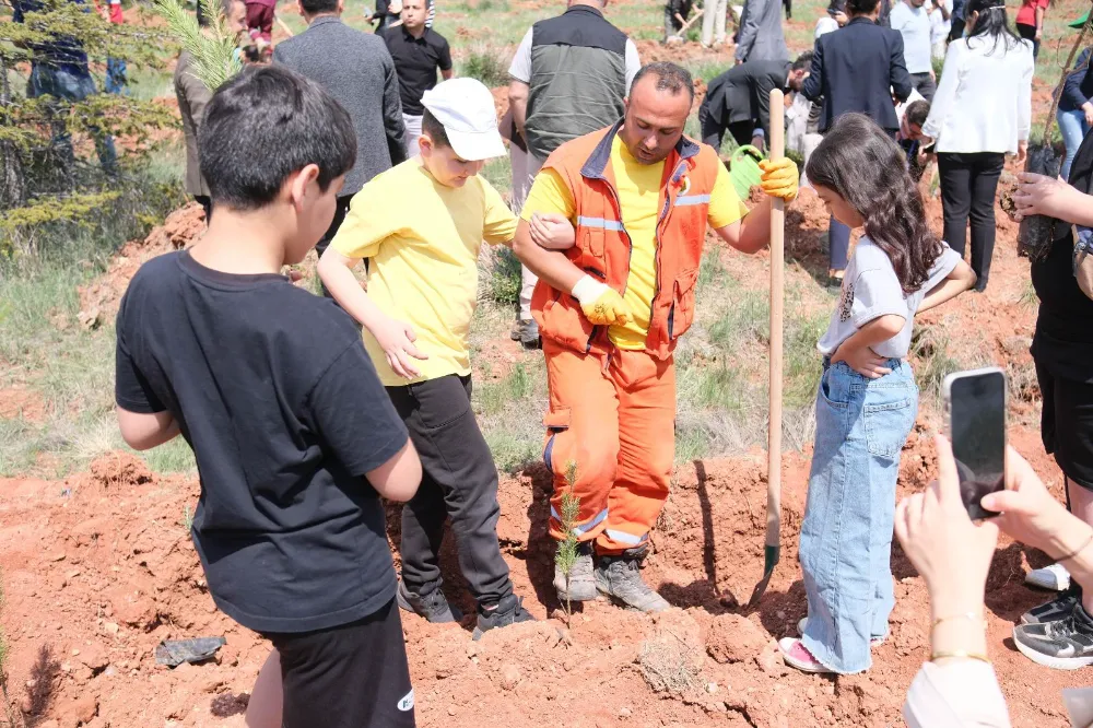 6 Mayıs Dünya Astım Günü’nde Farkındalık İçin Fidanlar Toprakla Buluştu