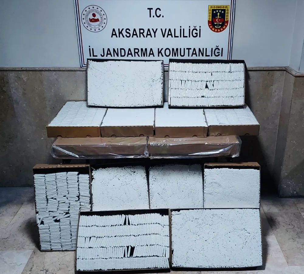 AKSARAY İL JANDARMA KOMUTANLIĞI YAPTIĞI YOL KONTUROLLERDE 87.000 adet dolu makaron 