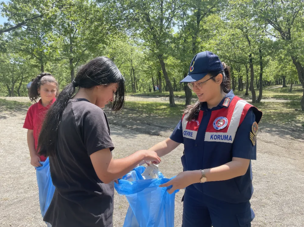 AKSARAY İL JANDARMA KOMUTANLIĞI Benim Çöpüm Değil Ama Benim Dünyam etkinlikleri düzenlenmiştir