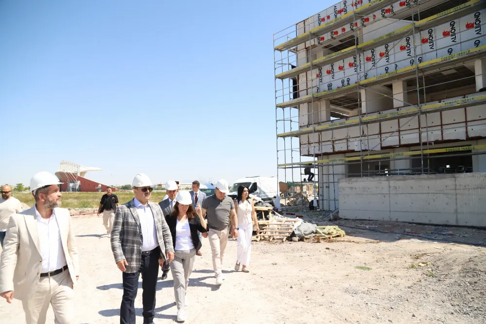 Teknopark ve Tıp Fakültesi Temel  Bilimler binaları hızla tamamlanıyor