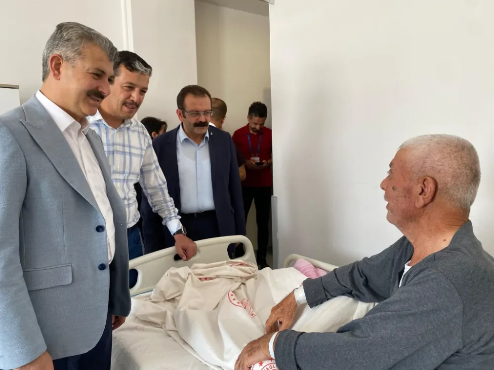 AK PARTİ HEYETİNDEN HASTANE ZİYARETİ VE YARALI POLİSE MORAL DESTEĞİ