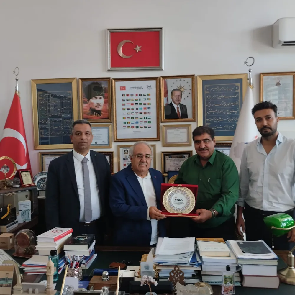 BAŞARILARINDAN DOLAYI İDARECİ VE BÜROKRATLAR BİRLİĞİ BAŞKANI YÜCEL CAN